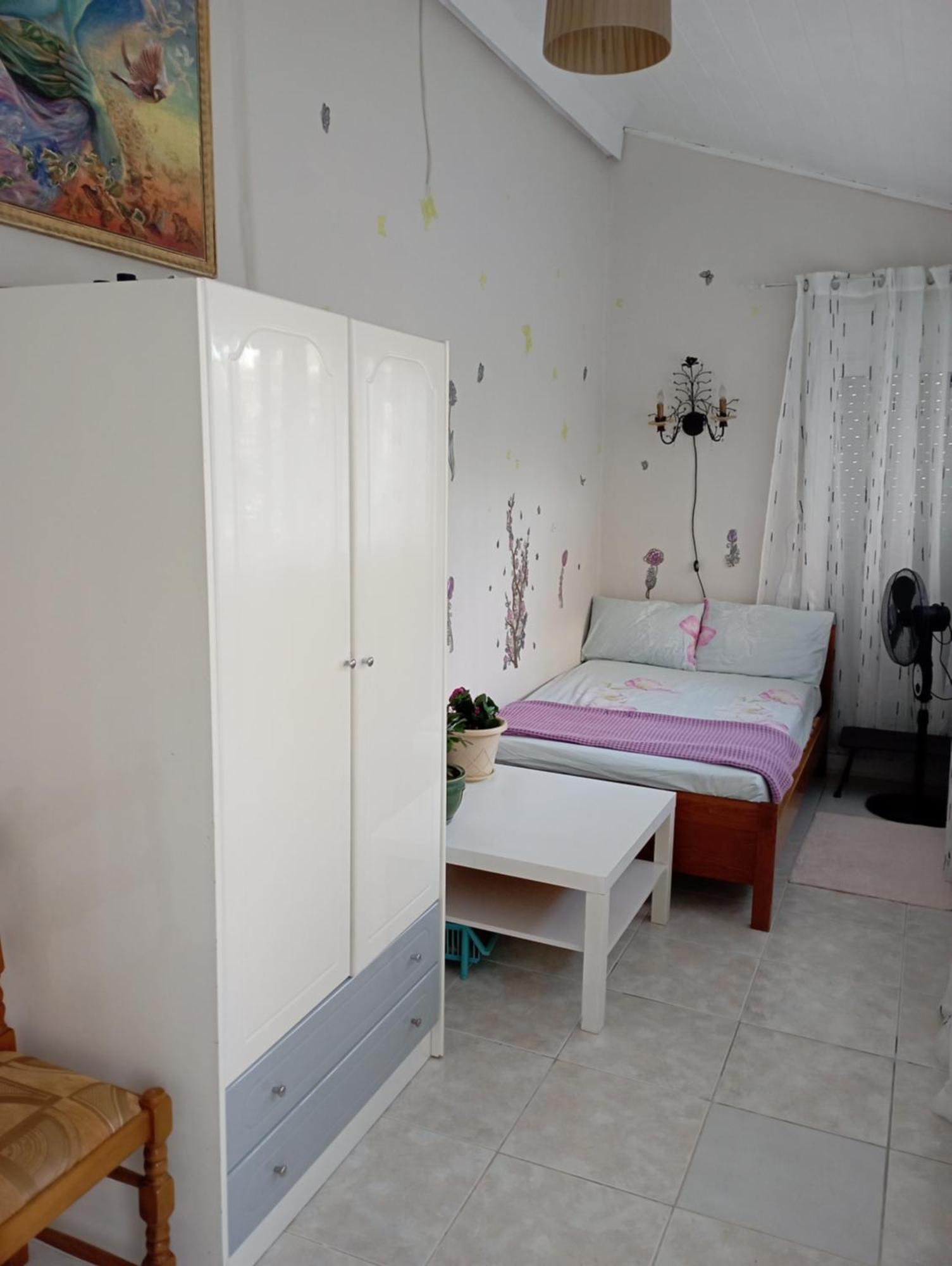 Райский Уголок Nea Moudhania Exteriör bild